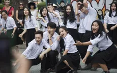 Thanh Bùi "náo loạn" đường phố Sài Gòn với quà Giáng sinh