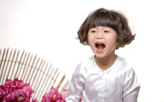 Không rời mắt nổi vì con gái Thúy Nga quá dễ thương