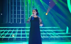 Quá giống NSND Thanh Hoa, Hòa Minzy khiến giám khảo nể phục