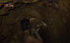 Gian nan nghề phu vàng nơi rừng thiêng nước độc