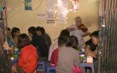 Vừa ăn ốc, vừa nghe... vĩ cầm