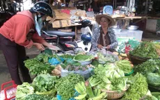 Nắng nóng khiến giá rau xanh tăng gấp mấy lần