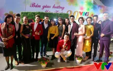 Khoảnh khắc hội ngộ khó quên ở hậu trường "Bản giao hưởng mùa xuân"