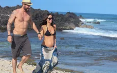 Megan Fox gợi cảm khoe bụng bầu bên chồng cũ ở Hawaii