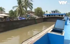 Huy động sà lan chở nước ngọt về TP Rạch Giá