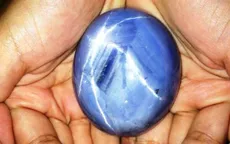 Phát hiện viên đá sapphire xanh có giá 100 triệu USD