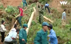 Yên Bái: Di dời khẩn cấp người dân khỏi vùng sạt lở