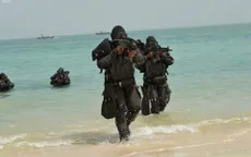 Saudi Arabia tập trận bắn đạn thật