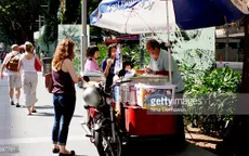 Ẩm thực đường phố Singapore có nguy cơ mai một