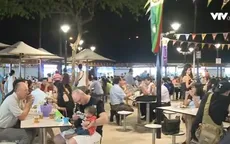Nhộn nhịp phố kinh doanh ẩm thực ở Singapore