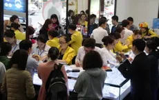 Xếp hàng dài mua vàng ngày Vía Thần Tài