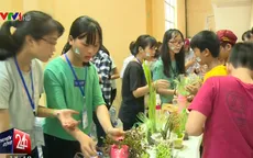 Nhộn nhịp ngày hội tái chế chai nhựa