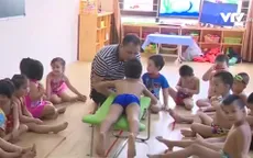 Độc đáo sáng chế thiết bị tập bơi trên cạn