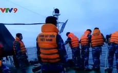 Cứu tàu cá và 10 ngư dân gặp nạn trên biển