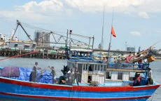 Bình Định kêu gọi cứu hộ tàu cá bị trôi dạt trên biển