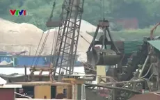 Khai thác cát trái phép: Chính quyền đùn đẩy trách nhiệm