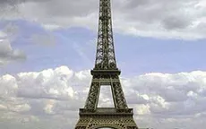 Một phần cầu thang của tháp Eiffel (Pháp) được bán với giá nửa triệu euro