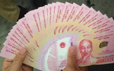 Ngừng bán tiền lưu niệm 100 đồng