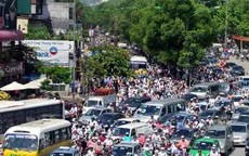 Tăng tốc độ xe chạy trong khu dân cư thêm 10 km/h