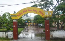Nghệ An: Phản đối trường lạm thu, phụ huynh cho con nghỉ học