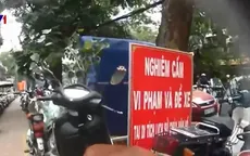 Chủ bãi xe ở Hà Nội: "Có sừng" mới được... trông giữ xe