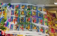 Hạt nhựa nở: Mối nguy sát sườn trước các cổng trường học