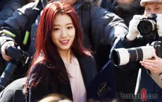 Park Shin Hye rạng rỡ trong ngày tốt nghiệp