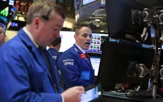 Chỉ số Dow Jones đảo chiều ngoạn mục
