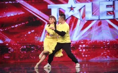 Xúc động trước tấm lòng của mẹ mù theo con đi thi Vietnam's Got Talent