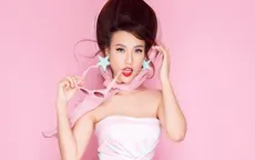 Á hậu Hoàng Oanh sành điệu với gam màu pastel