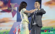 Phạm Hồng Phước lãng mạn, tưới hoa, khiêu vũ với Văn Mai Hương