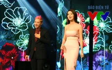MC Thụy Vân khoe giọng ngọt ngào trong Xuân đoàn viên 2016