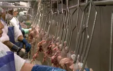 Mỹ: Công nhân chế biến gà phải... đóng bỉm đi làm
