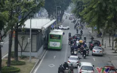 Tăng tần suất xe bus nhanh BRT trong giờ cao điểm