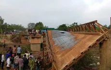 Đăk Lăk: Xe tải chở cát quá trọng tải làm sập hoàn toàn cầu dân sinh