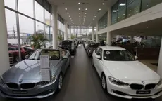 Hàng loạt xe sang nhập khẩu dán mác biếu, tặng