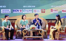 Thủ khoa giao lưu với xạ thủ Hoàng Xuân Vinh tiết lộ bí quyết giành học bổng