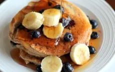 Chẳng cần tới bột mì, bạn vẫn có được món pancake nóng hổi