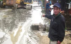 Người dân Quảng Nam phản đối thi công vá ổ gà gây ngập bùn đất