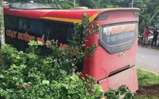 Xe khách đâm xe máy tại Thanh Hóa, 2 mẹ con thiệt mạng