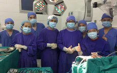 Phẫu thuật thành công bệnh nhân bị phình động mạch cảnh trong khổng lồ hiếm gặp