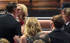 Nụ hôn dậy sóng Emmy 2017 của Nicole Kidman và bạn diễn "gây bão" MXH