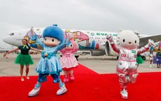 Những chuyến bay siêu dễ thương ngập tràn hình tượng Hello Kitty