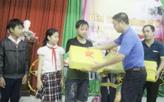 Tổ chức Tết Trung thu cho trẻ em nghèo tại vùng biên giới Long An
