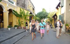 Tấp nập du khách đến miền Trung trong kỳ nghỉ 30/4, 1/5