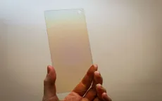 Smartphone bền hơn, hiển thị nét hơn khi sử dụng màn hình bằng… kim cương