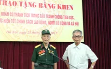 Hai lão nông chia sẻ bí quyết chống tham nhũng