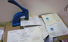 Triệt phá đường dây làm bằng giả tinh vi tại Hà Nội