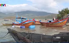 Người lao động làm việc tại DN bị ảnh hưởng do bão số 12 sẽ được tạm dừng đóng BHXH