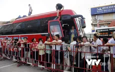 Hàng vạn hành khách tấp nập đổ về bến xe dịp nghỉ lễ 2/9